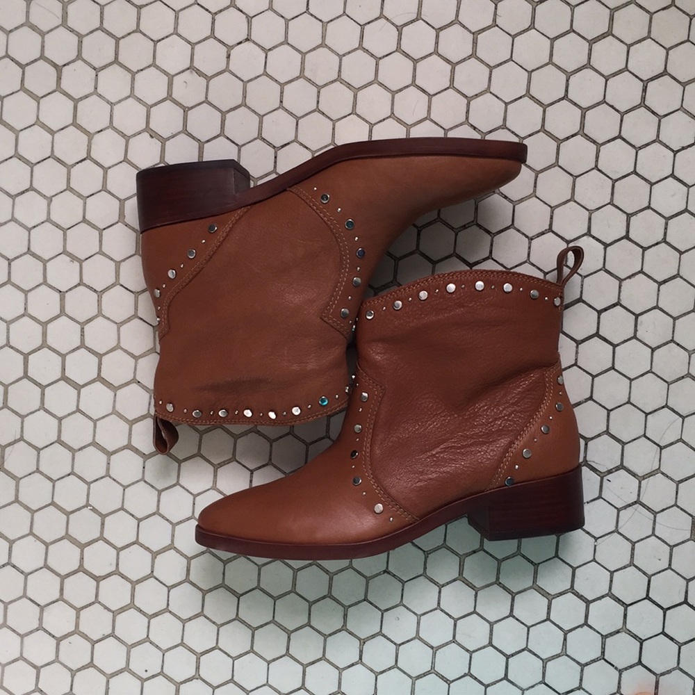 NWOT Dolce vita studded leather western bootie